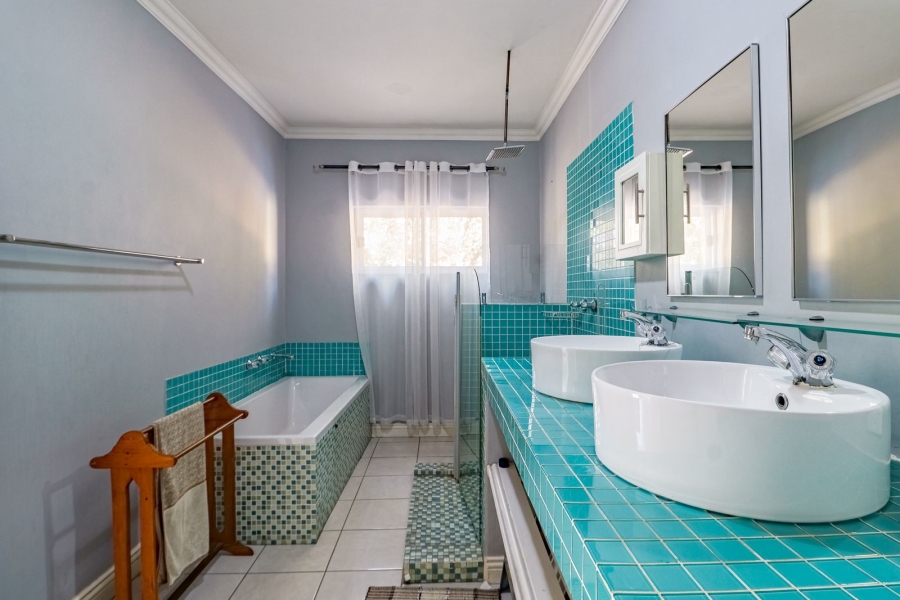 3 Bedroom Property for Sale in Silver Lakes Golf Estate Gauteng