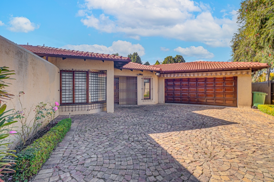 3 Bedroom Property for Sale in Bryanston Gauteng