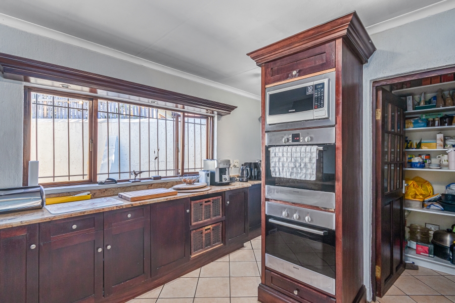3 Bedroom Property for Sale in Bryanston Gauteng
