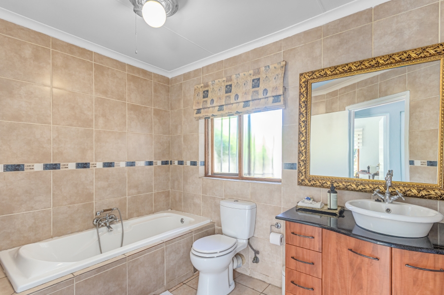 3 Bedroom Property for Sale in Bryanston Gauteng