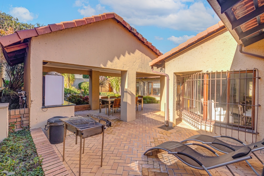 3 Bedroom Property for Sale in Bryanston Gauteng