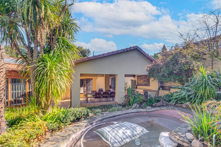 3 Bedroom Property for Sale in Bryanston Gauteng