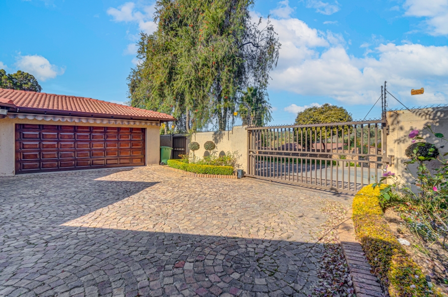3 Bedroom Property for Sale in Bryanston Gauteng