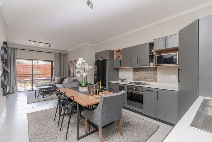 To Let 2 Bedroom Property for Rent in Olympus AH Gauteng