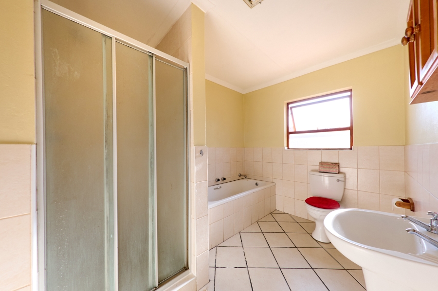3 Bedroom Property for Sale in Halfway Gardens Gauteng