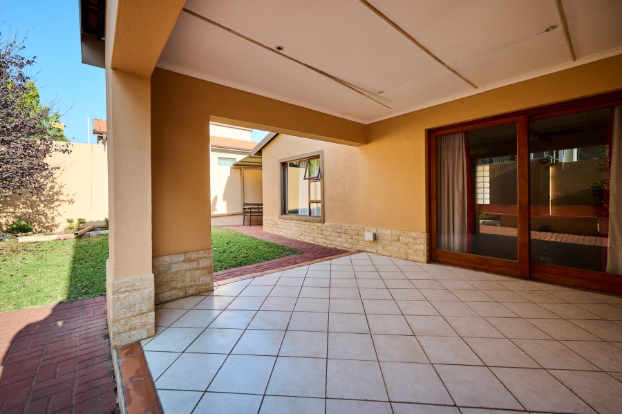 3 Bedroom Property for Sale in Halfway Gardens Gauteng