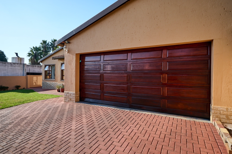 3 Bedroom Property for Sale in Halfway Gardens Gauteng