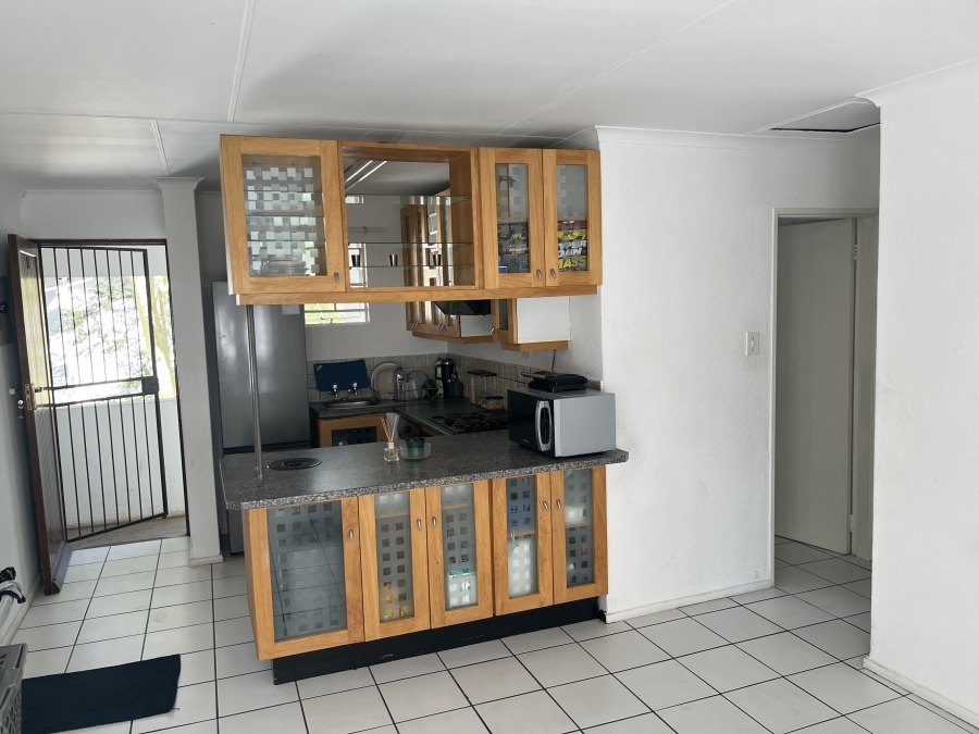 2 Bedroom Property for Sale in Groenkloof Gauteng
