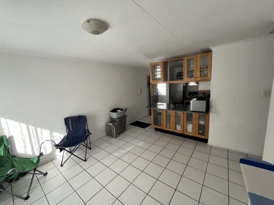 2 Bedroom Property for Sale in Groenkloof Gauteng