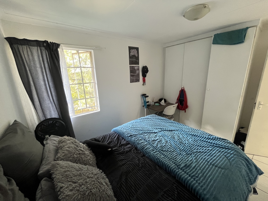 2 Bedroom Property for Sale in Groenkloof Gauteng