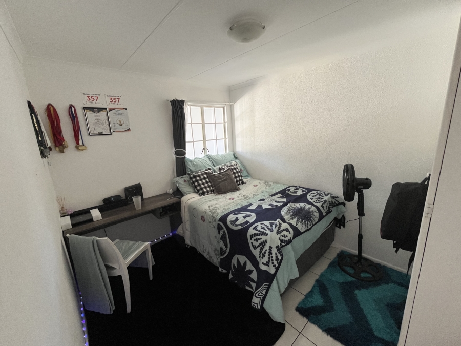 2 Bedroom Property for Sale in Groenkloof Gauteng