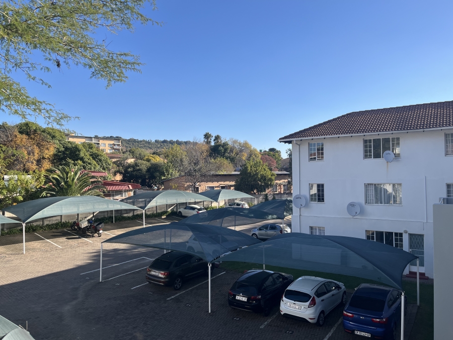 2 Bedroom Property for Sale in Groenkloof Gauteng