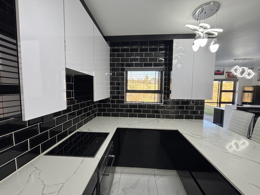 2 Bedroom Property for Sale in Jackal Creek Golf Estate Gauteng