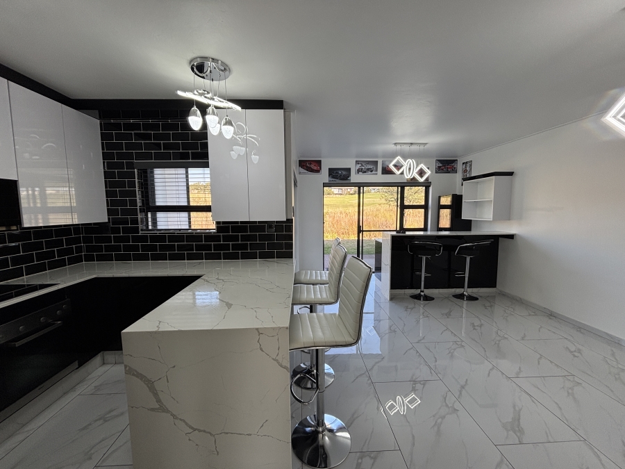 2 Bedroom Property for Sale in Jackal Creek Golf Estate Gauteng