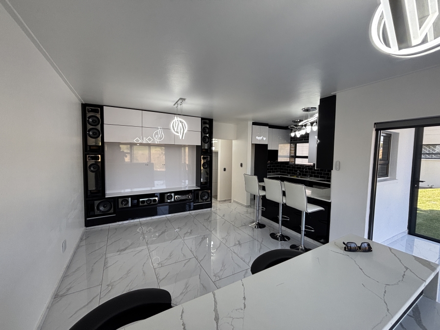 2 Bedroom Property for Sale in Jackal Creek Golf Estate Gauteng