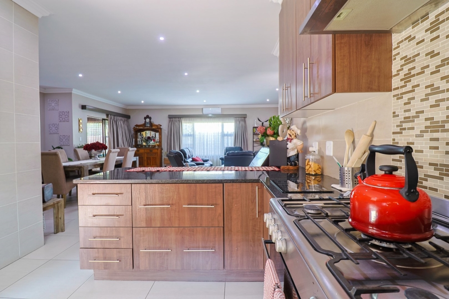 4 Bedroom Property for Sale in New Redruth Gauteng