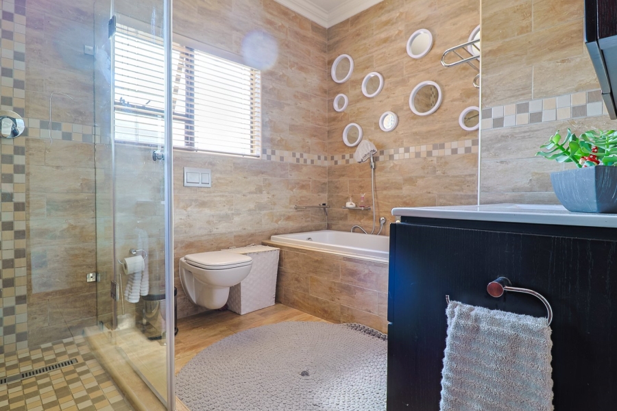 4 Bedroom Property for Sale in New Redruth Gauteng