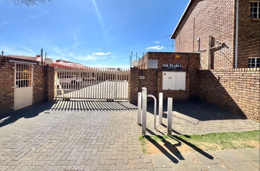 2 Bedroom Property for Sale in Regents Park Gauteng