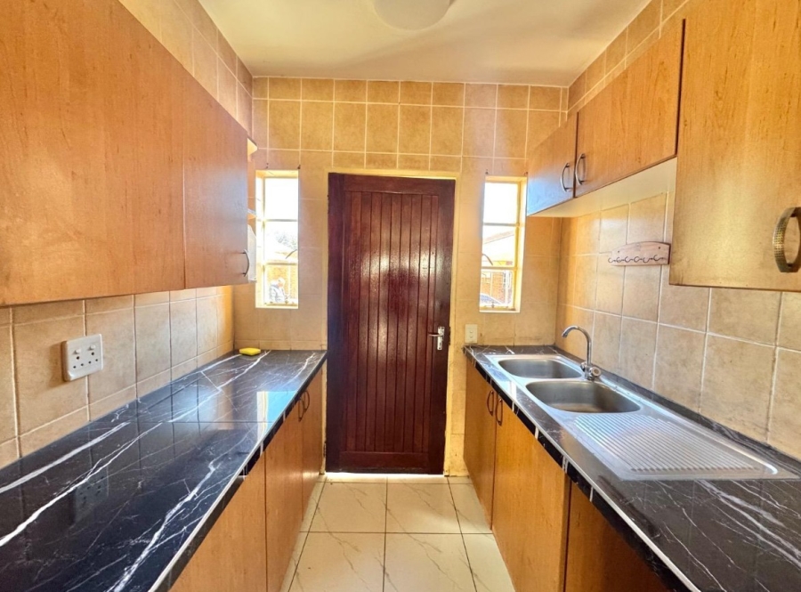 2 Bedroom Property for Sale in Regents Park Gauteng