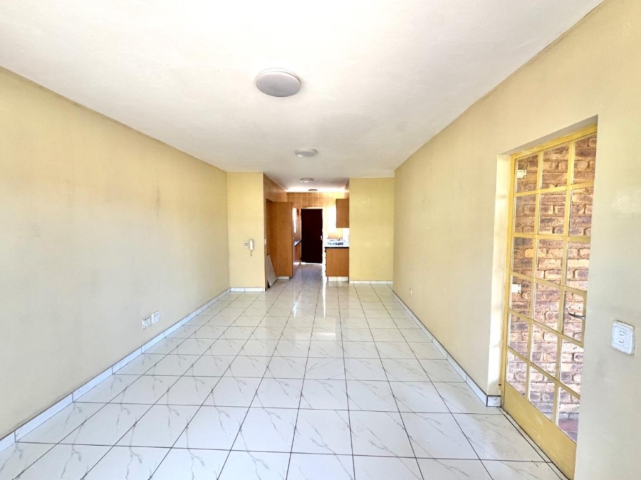 2 Bedroom Property for Sale in Regents Park Gauteng