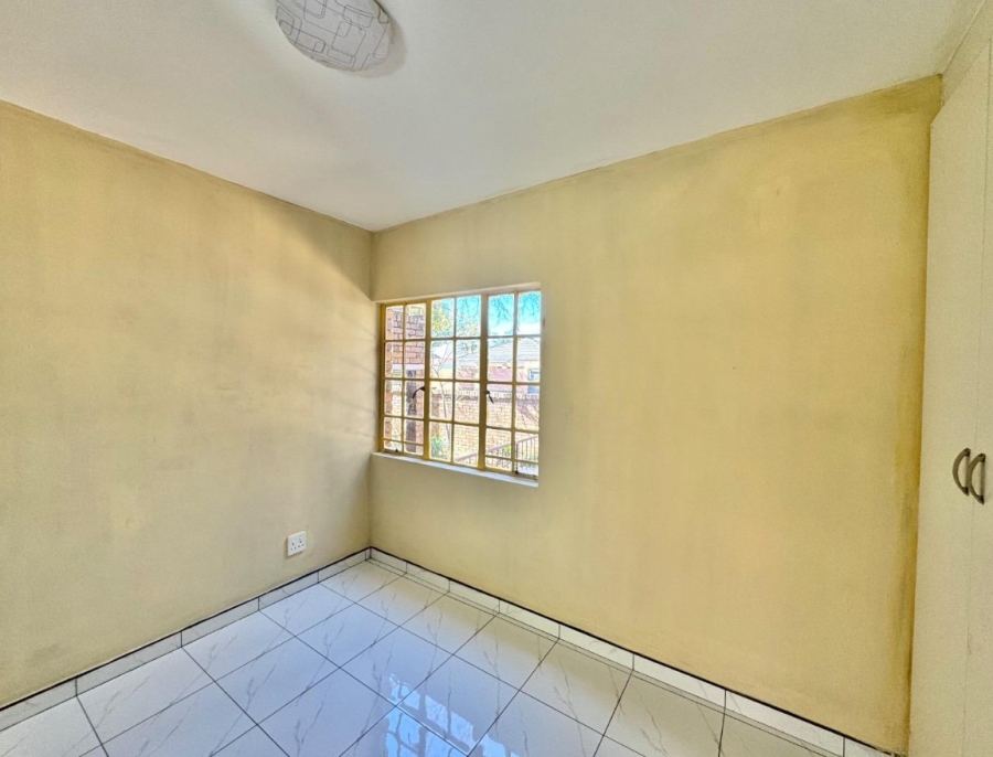 2 Bedroom Property for Sale in Regents Park Gauteng