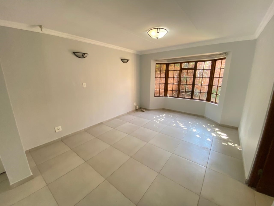 To Let 4 Bedroom Property for Rent in Lynnwood Gauteng