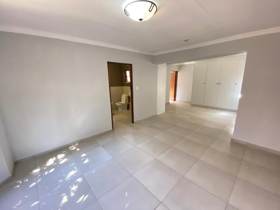To Let 4 Bedroom Property for Rent in Lynnwood Gauteng