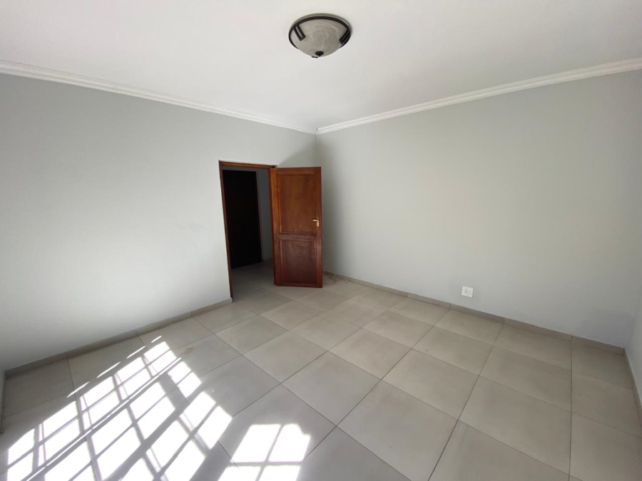 To Let 4 Bedroom Property for Rent in Lynnwood Gauteng
