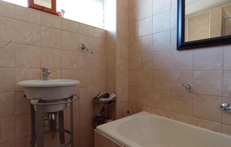 3 Bedroom Property for Sale in Ontdekkerspark Gauteng