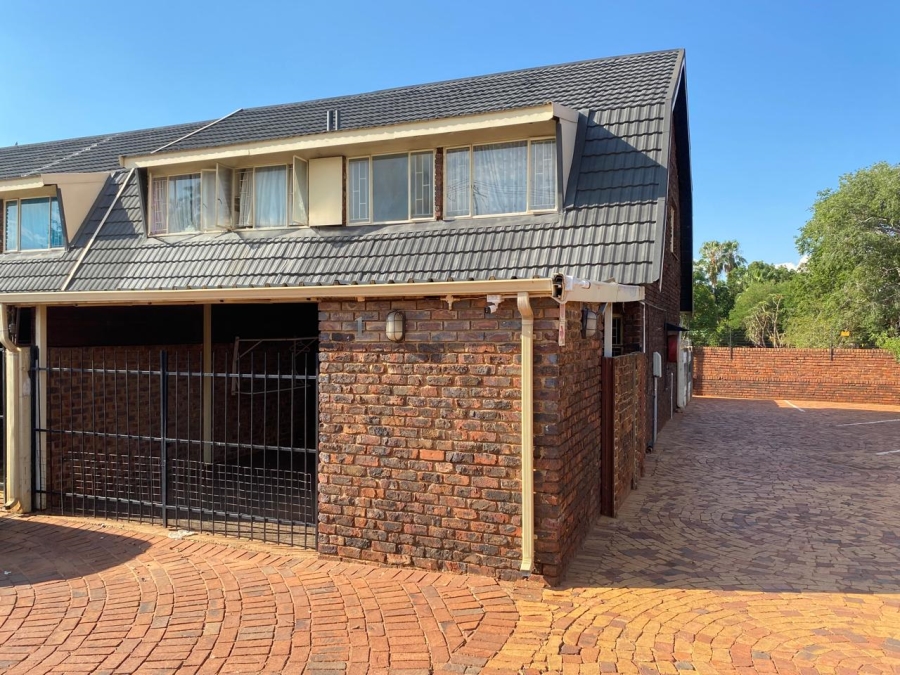 To Let 2 Bedroom Property for Rent in Sinoville Gauteng