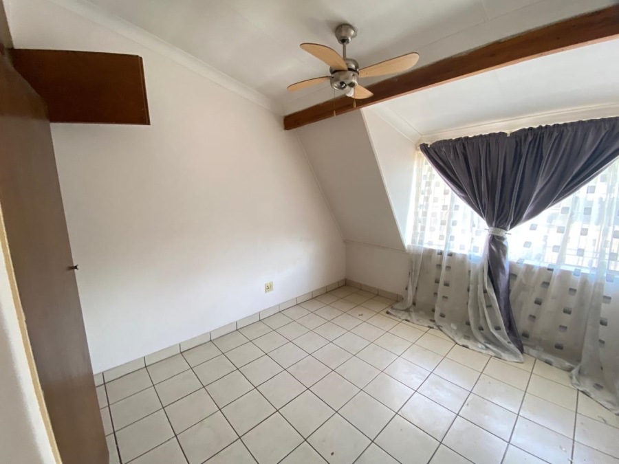 To Let 2 Bedroom Property for Rent in Sinoville Gauteng