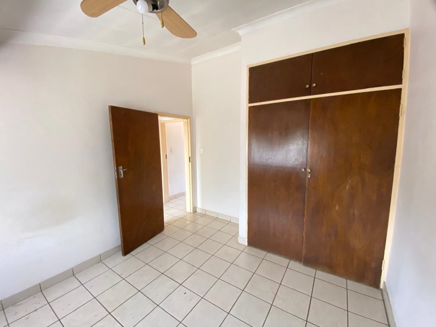 To Let 2 Bedroom Property for Rent in Sinoville Gauteng