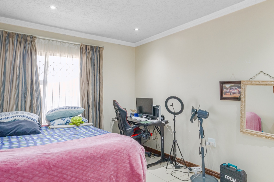 3 Bedroom Property for Sale in Cosmo City Gauteng