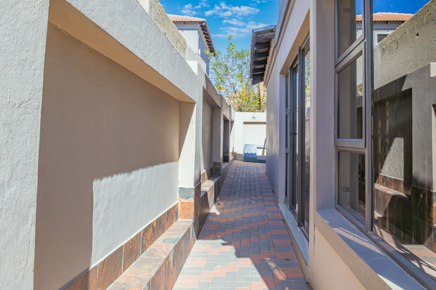3 Bedroom Property for Sale in Cosmo City Gauteng