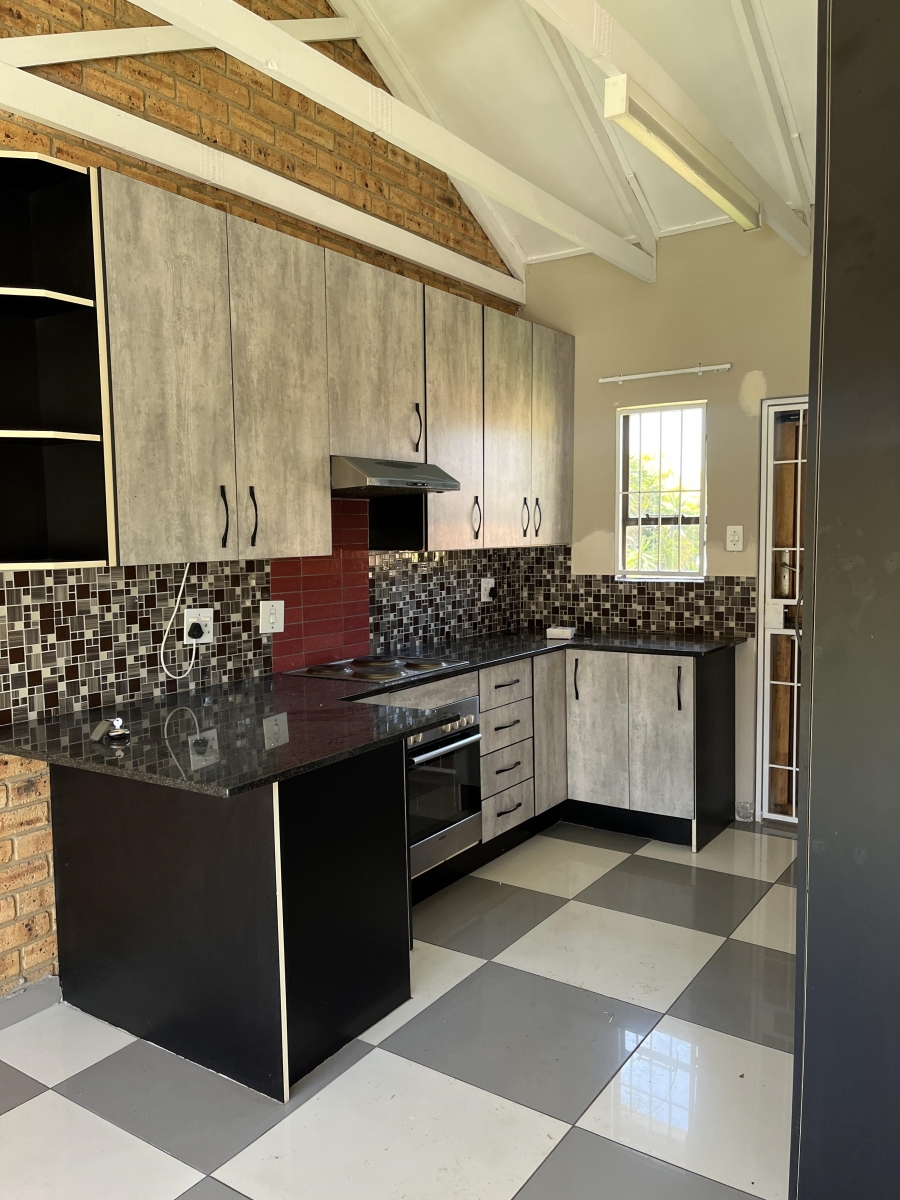 2 Bedroom Property for Sale in Glenvista Gauteng