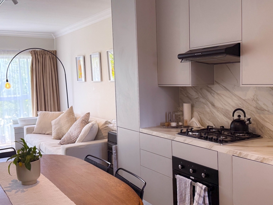 To Let 1 Bedroom Property for Rent in Parkmore Gauteng