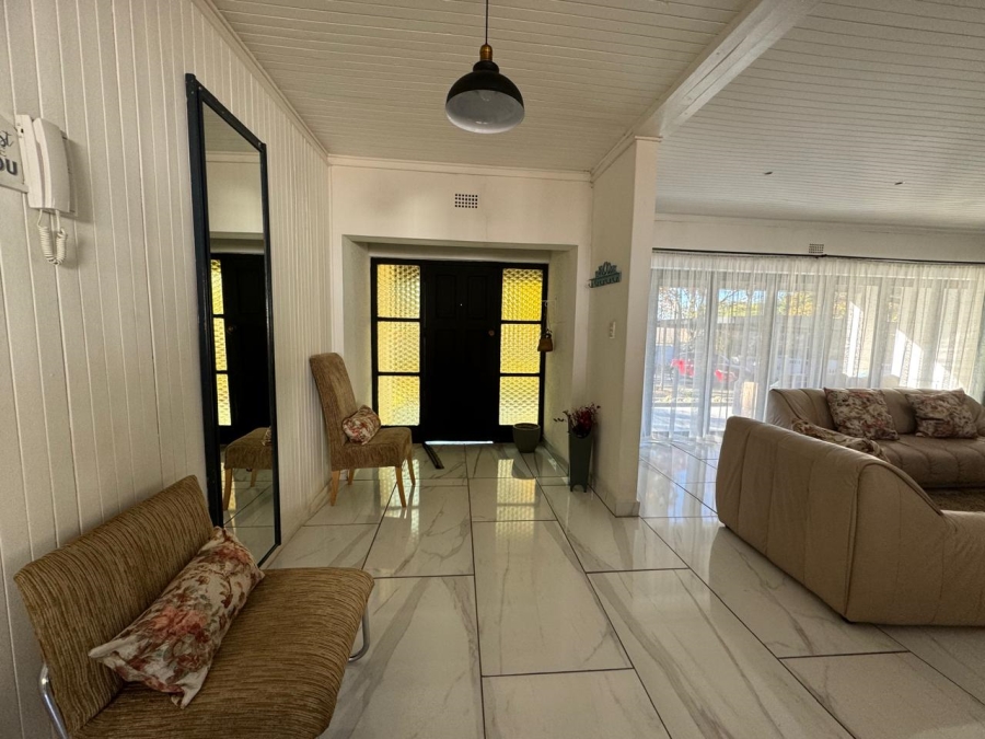 To Let 4 Bedroom Property for Rent in Parkhill Gardens Gauteng