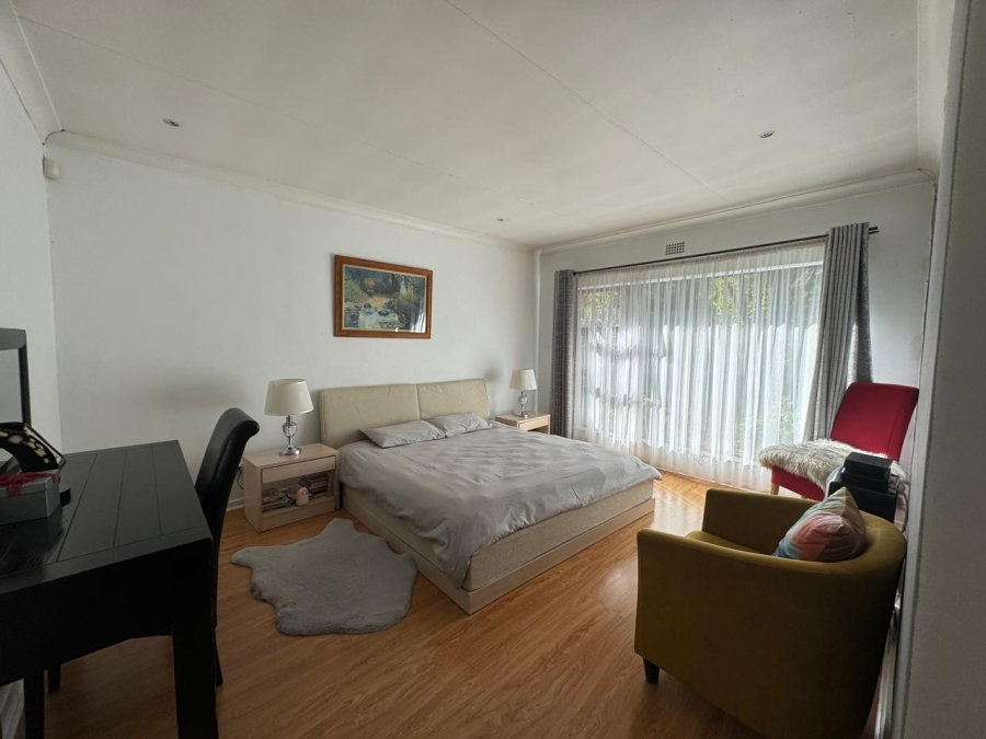 To Let 4 Bedroom Property for Rent in Parkhill Gardens Gauteng