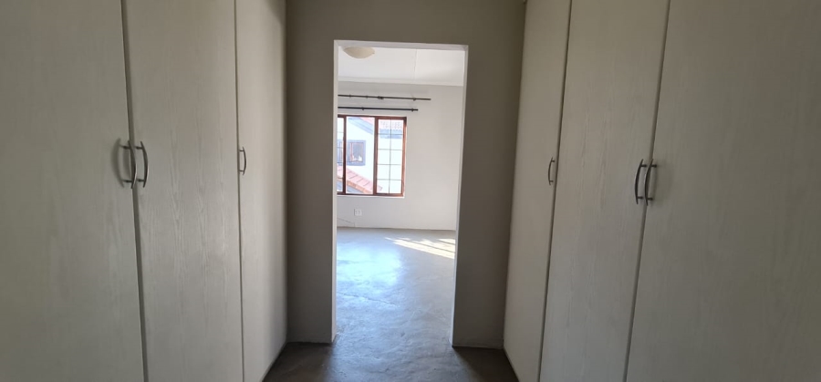 To Let 3 Bedroom Property for Rent in Equestria Gauteng