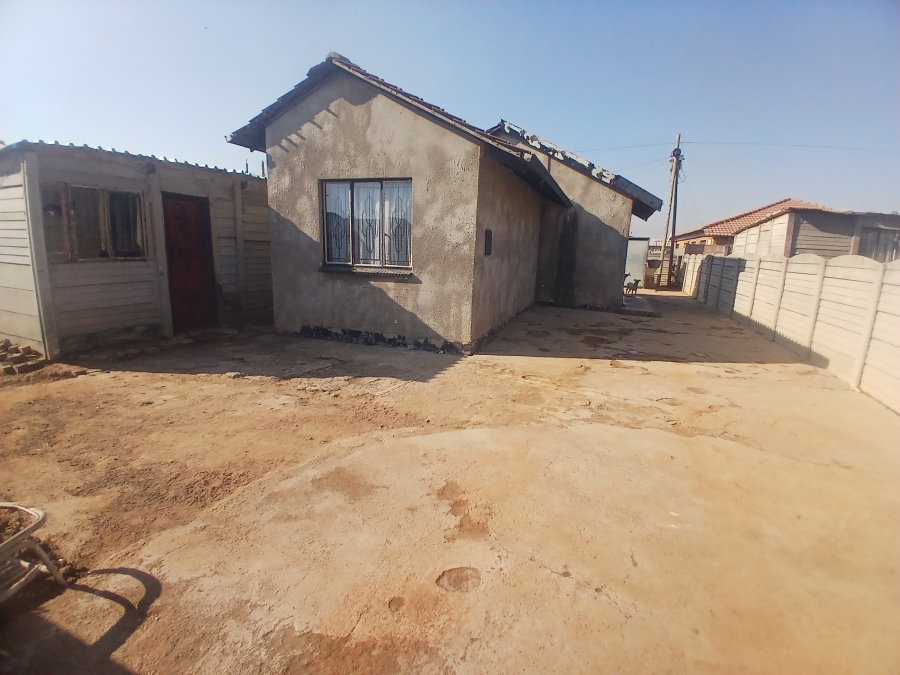 2 Bedroom Property for Sale in Etwatwa Gauteng