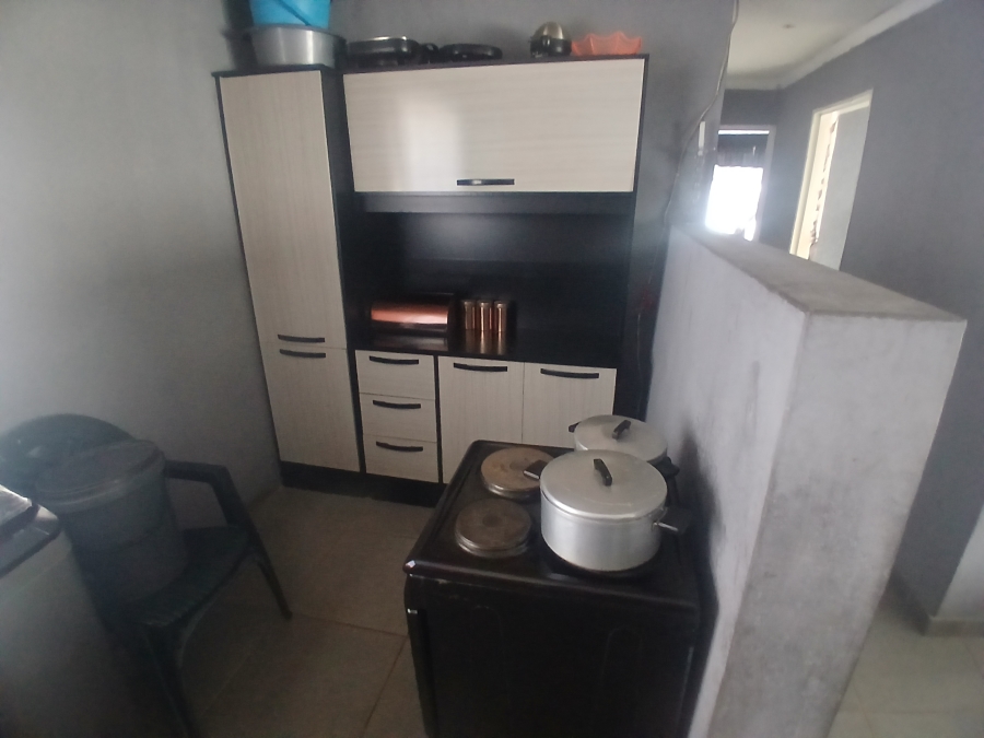 2 Bedroom Property for Sale in Etwatwa Gauteng