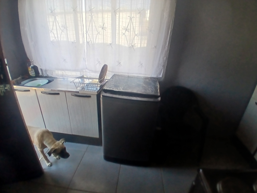 2 Bedroom Property for Sale in Etwatwa Gauteng
