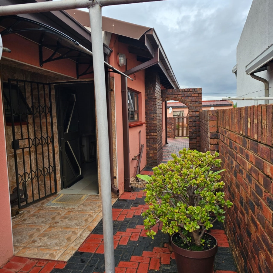 3 Bedroom Property for Sale in Sebokeng Zone 3 Gauteng