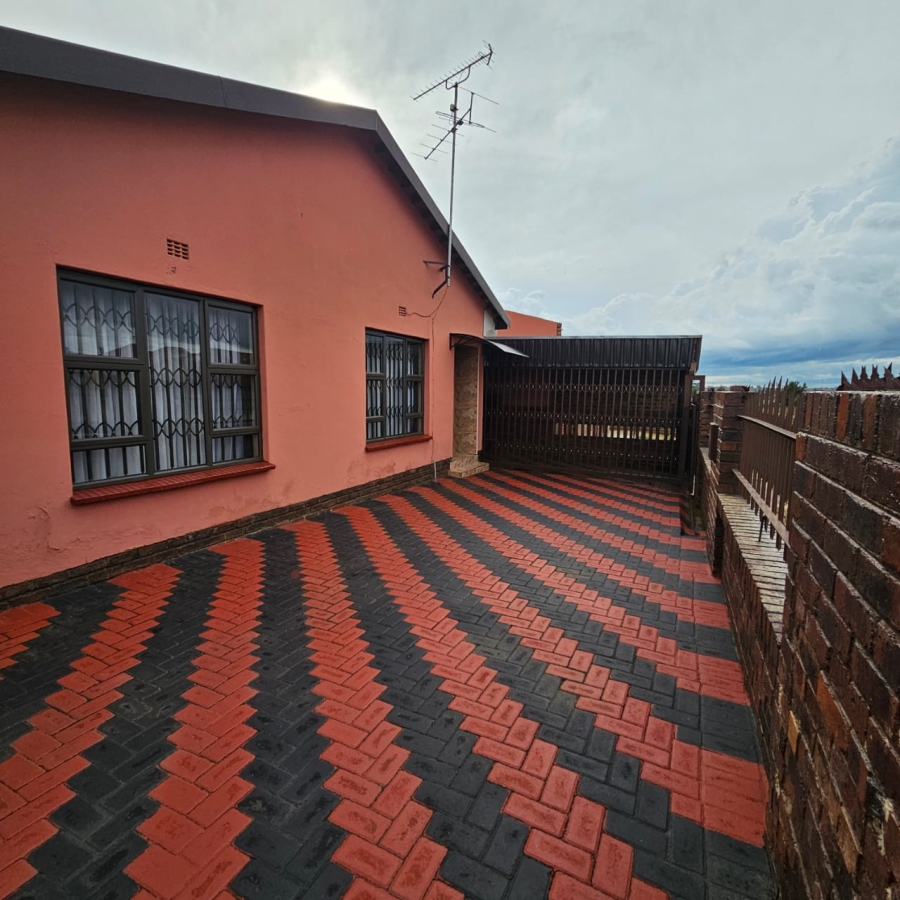 3 Bedroom Property for Sale in Sebokeng Zone 3 Gauteng