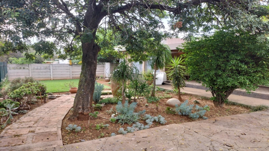 3 Bedroom Property for Sale in Vanderbijlpark SE 2 Gauteng