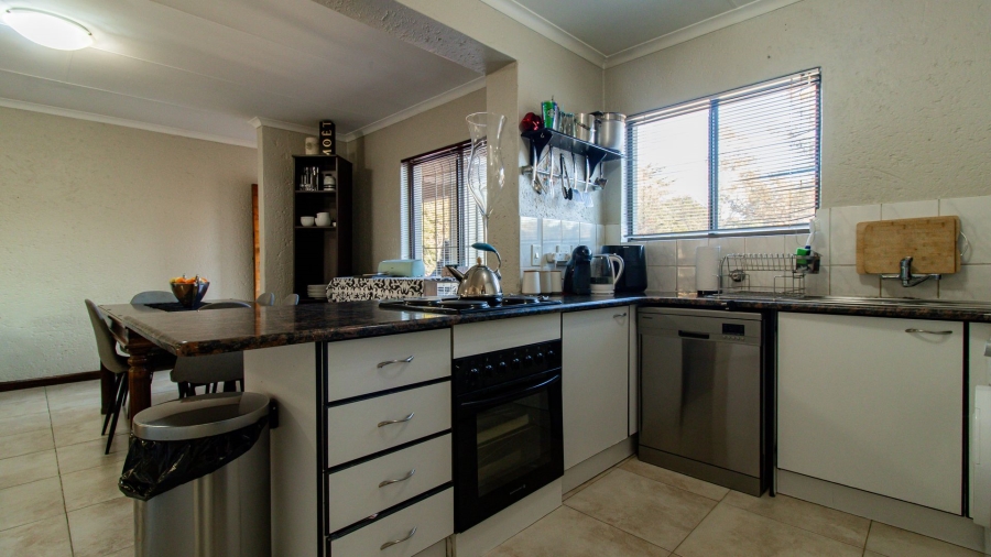 2 Bedroom Property for Sale in Bedfordview Gauteng