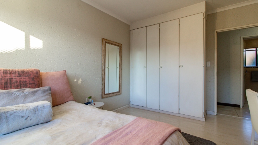2 Bedroom Property for Sale in Bedfordview Gauteng