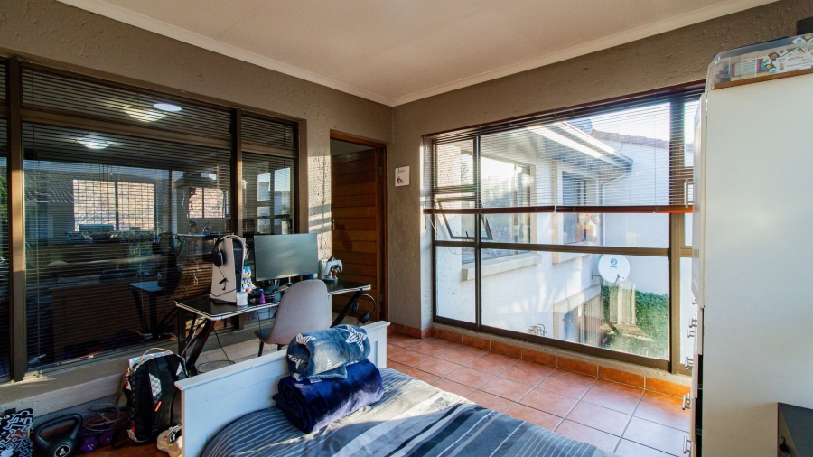 2 Bedroom Property for Sale in Bedfordview Gauteng