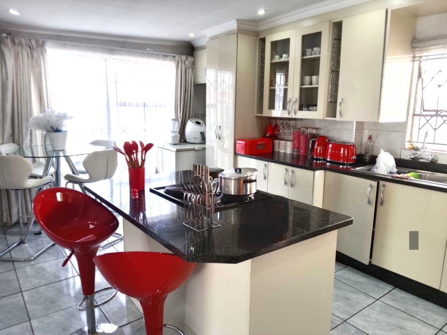 4 Bedroom Property for Sale in Vosloorus Ext 25 Gauteng