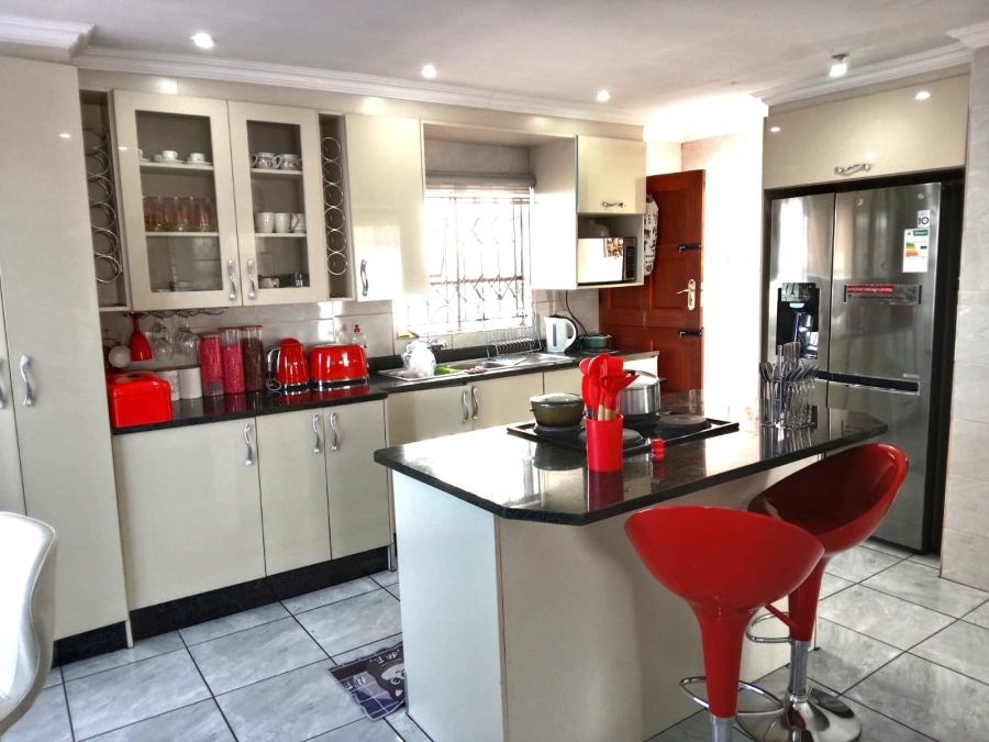 4 Bedroom Property for Sale in Vosloorus Ext 25 Gauteng